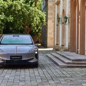 hongqi-eh7-14-scaled