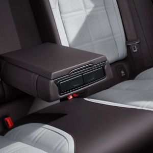 hongqi-eh7-30-scaled