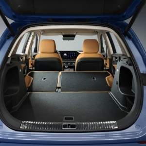 hongqi-hs5-01-scaled-2